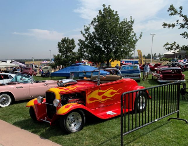 Unknown-Roadster-1932-Red-with-flames-Tan-Vinyl-3