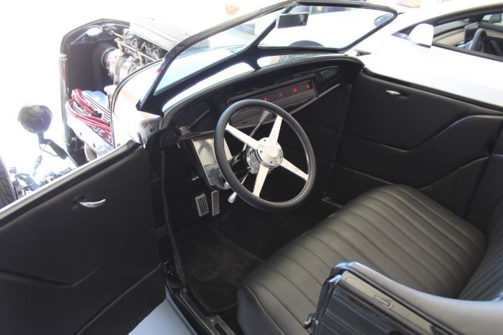 Unknown-Roadster-1932-black-black-30