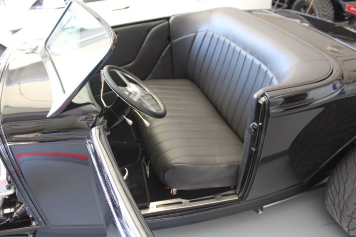 Unknown-Roadster-1932-black-black-31