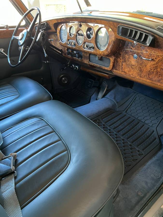 Unknown-Rolls-royce-1965