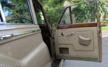 Unknown-Rolls-royce-silver-cloud-ii-1962-custom-3