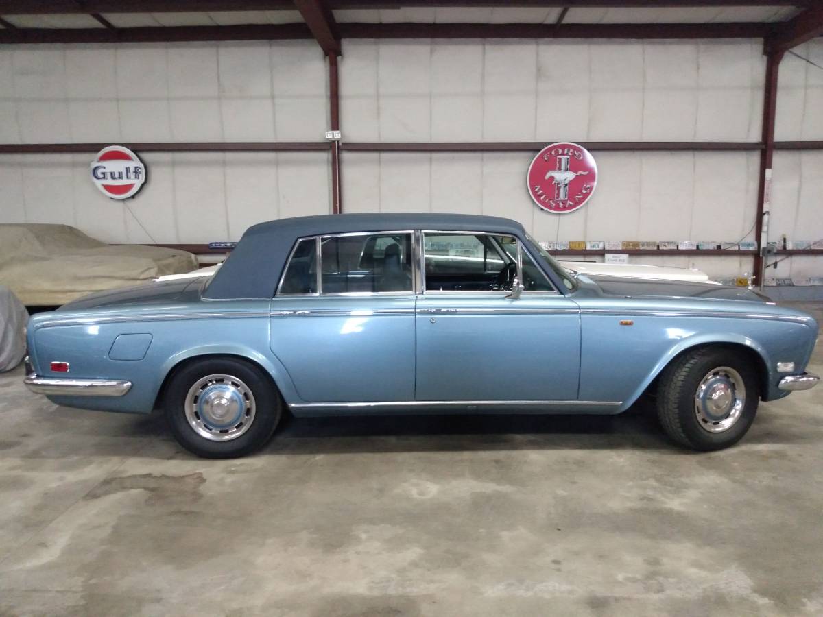 Unknown-Rolls-royce-silver-shadow-1975-blue-1