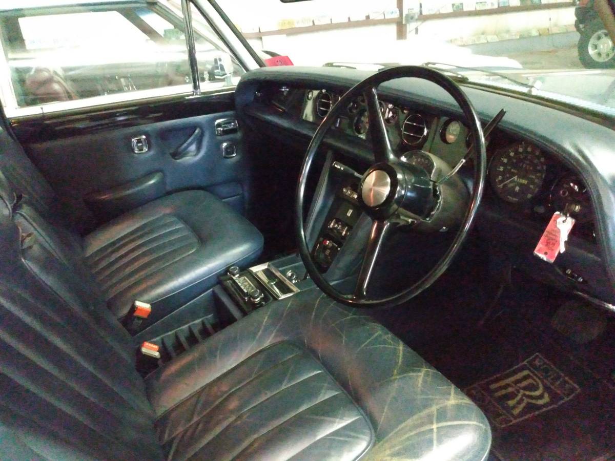Unknown-Rolls-royce-silver-shadow-1975-blue-2