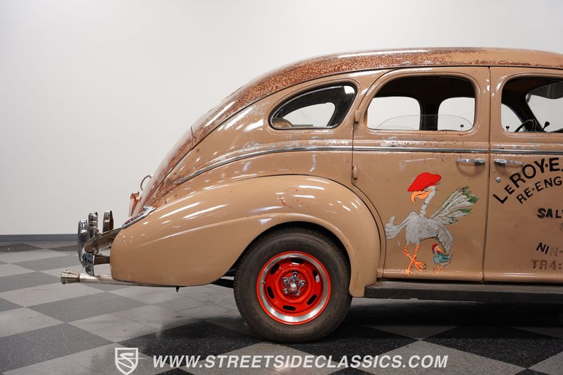 Unknown-Royal-1939-Brown-Tan-35