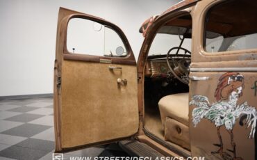 Unknown-Royal-1939-Brown-Tan-43