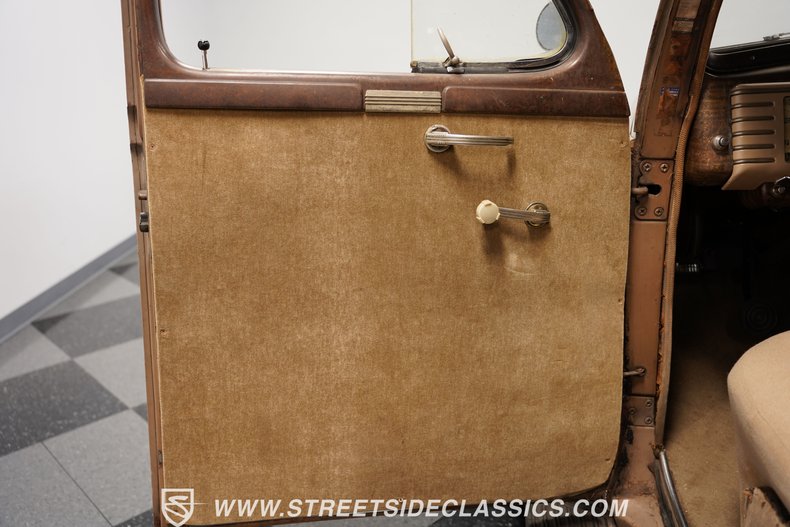 Unknown-Royal-1939-Brown-Tan-44