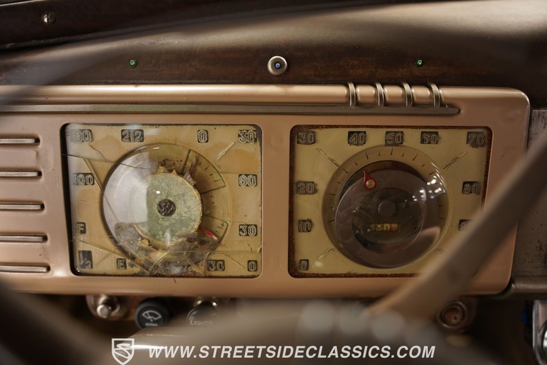 Unknown-Royal-1939-Brown-Tan-47