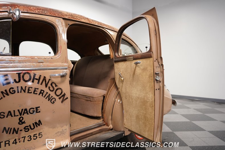 Unknown-Royal-1939-Brown-Tan-9