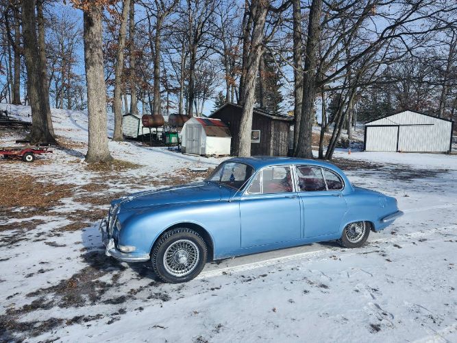 Unknown-S-type-1966-Blue-Red-Leather-2