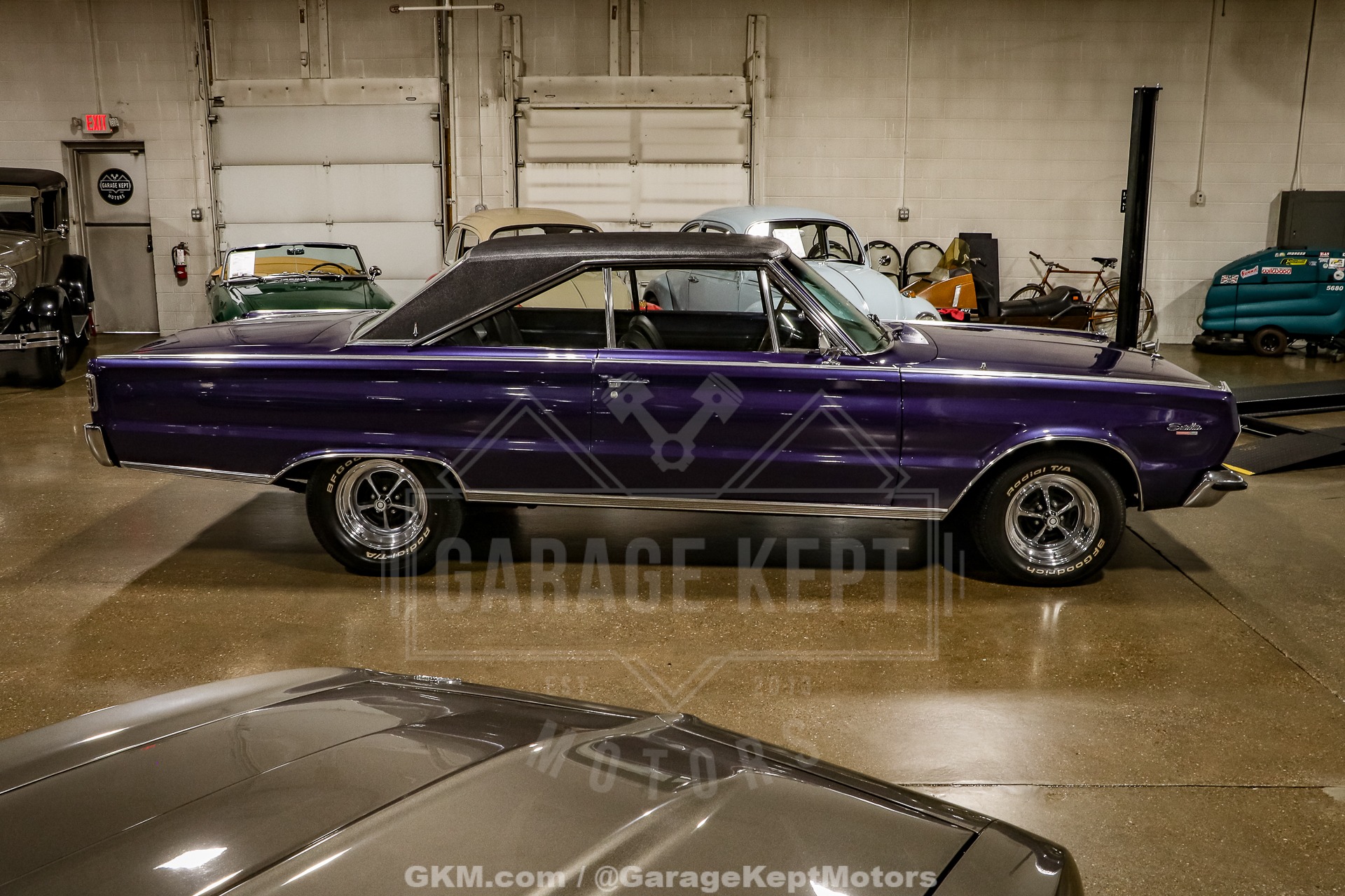 Unknown-Satellite-1966-Purple-Black-17