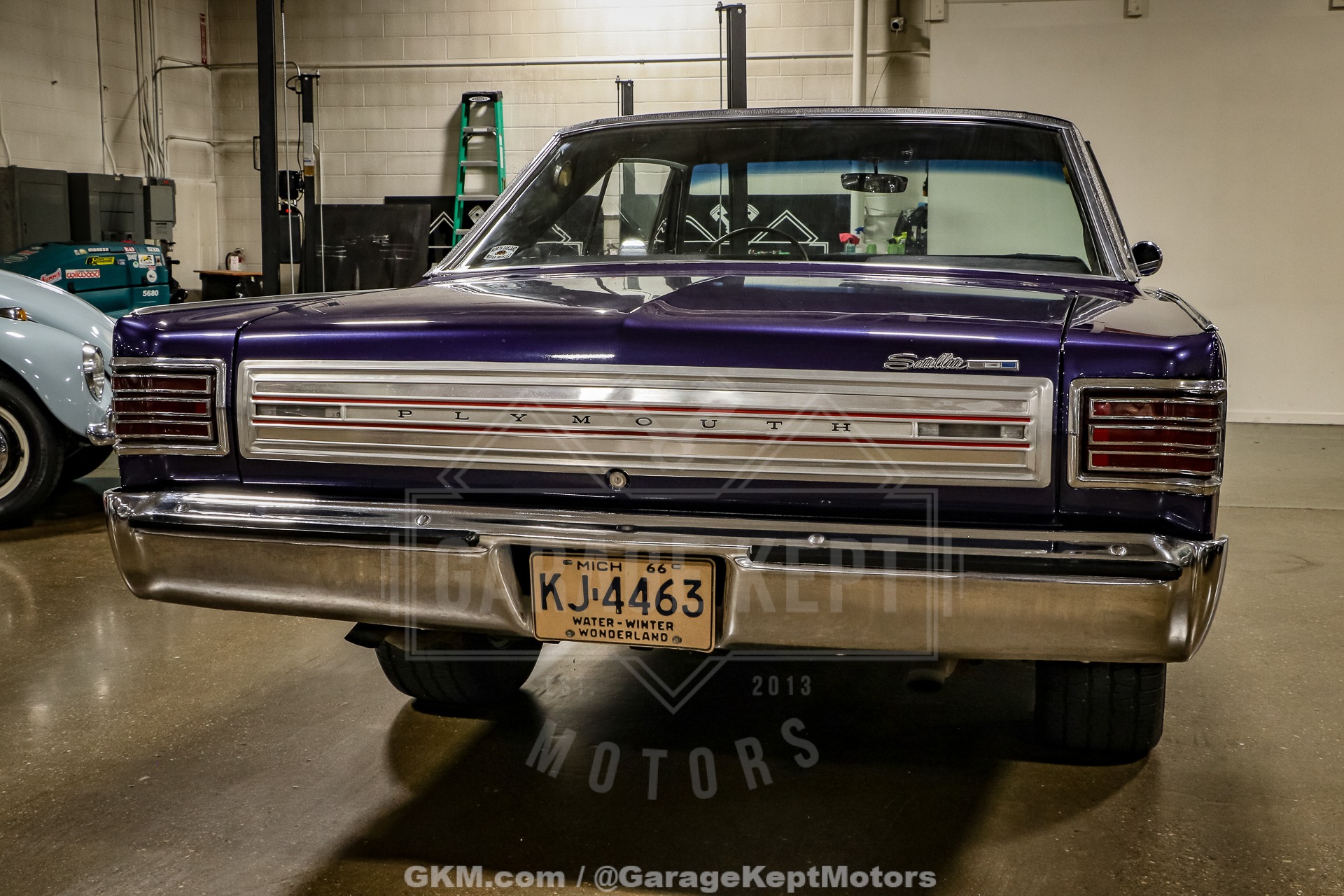 Unknown-Satellite-1966-Purple-Black-47