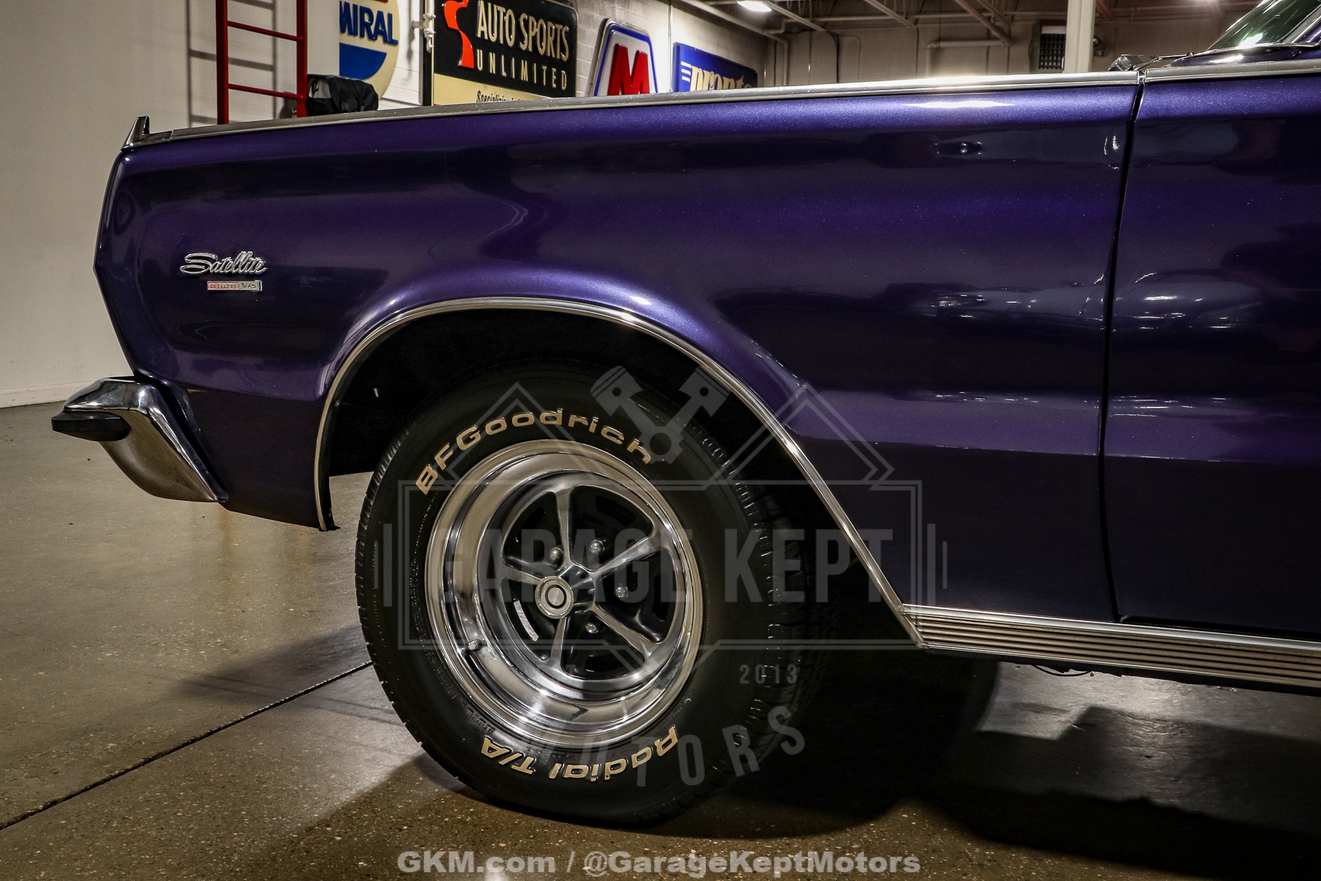 Unknown-Satellite-1966-Purple-Black-7