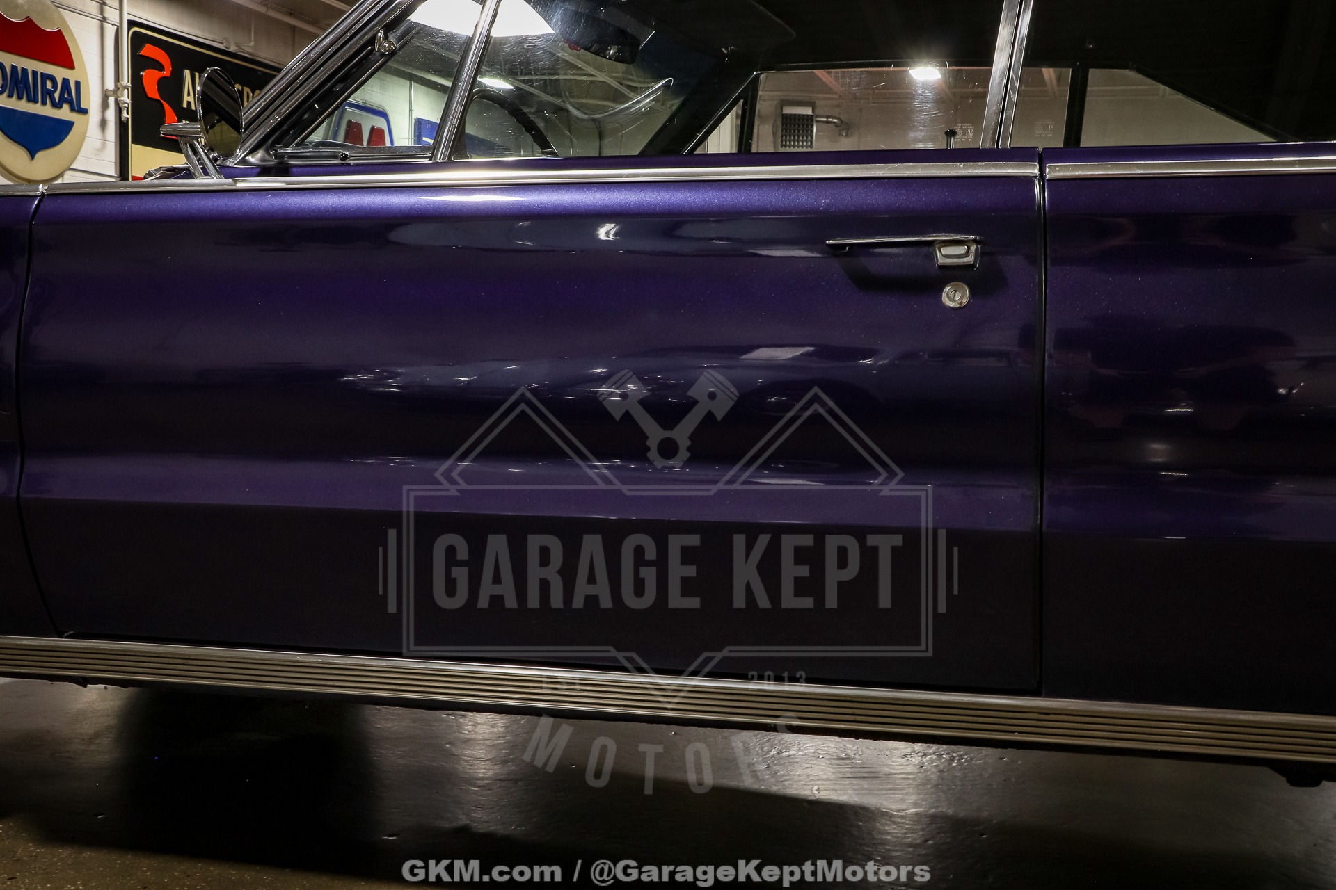 Unknown-Satellite-1966-Purple-Black-9