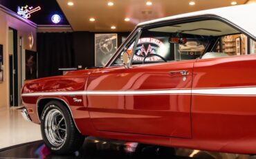Unknown-Scamp-1971-Red-Cream-34