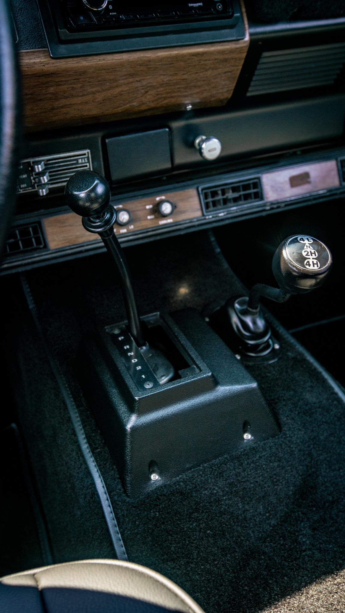 Unknown-Scout-1975-Green-Black-32