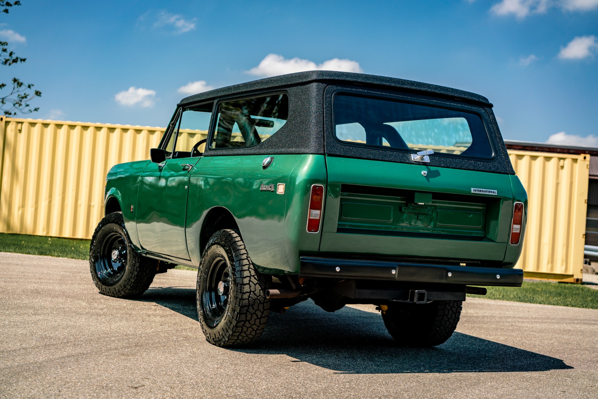 Unknown-Scout-1975-Green-Black-33