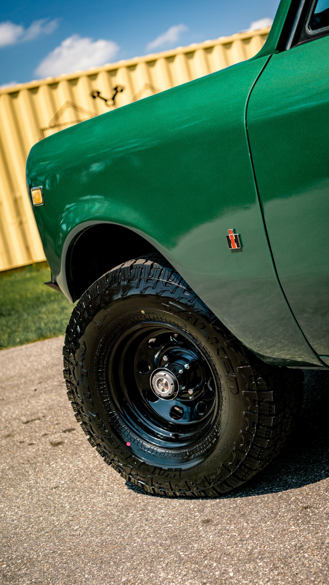 Unknown-Scout-1975-Green-Black-35