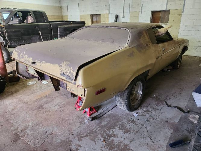 Unknown-Sebring-1974-Yellow-6