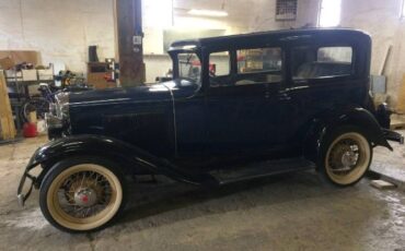 Unknown-Sedan-1931-Blue-1