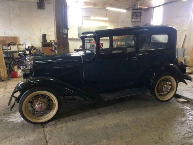 Unknown-Sedan-1931-Blue-1