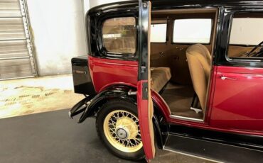 Unknown-Sedan-1931-Burgundy-Black-Tan-43