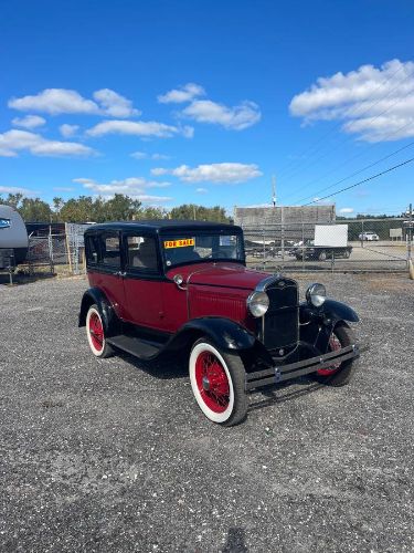 Unknown-Sedan-1931-Red