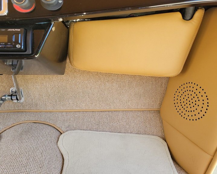 Unknown-Sedan-1932-Black-Tan-2
