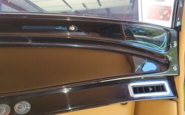 Unknown-Sedan-1932-Black-Tan-3