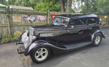 Unknown-Sedan-1933-Black-Emithy-Purple