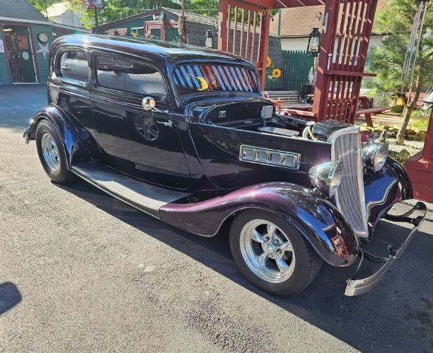Unknown-Sedan-1933-Black-Emithy-Purple-4