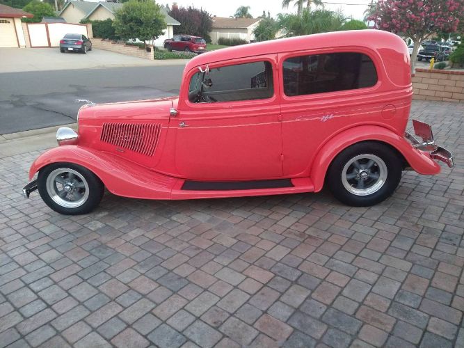 Unknown-Sedan-1933-Custom-Orange-Coral-4