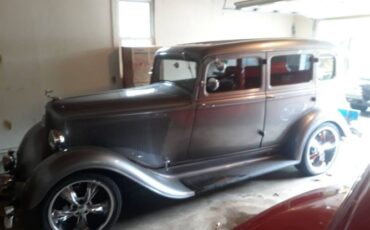 Unknown-Sedan-1933-Silver-3