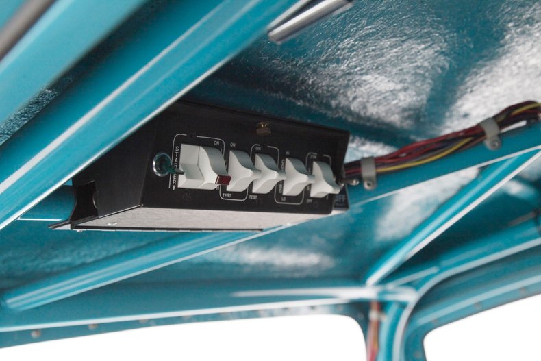 Unknown-Sedan-1933-Teal-Black-41