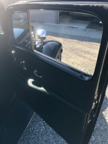 Unknown-Sedan-1934-Black-15