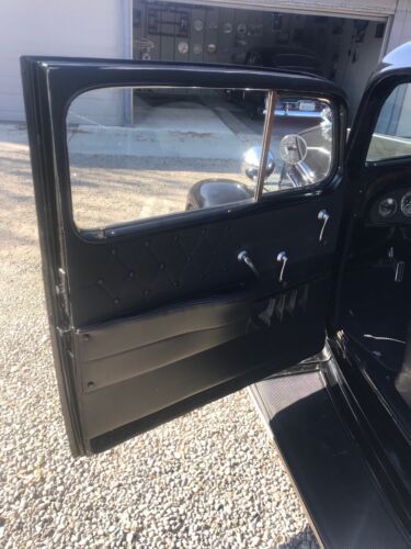 Unknown-Sedan-1934-Black-5