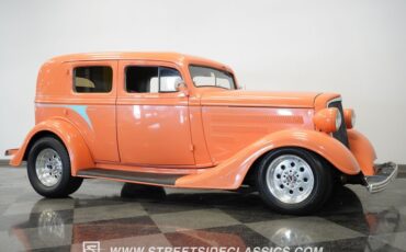 Unknown-Sedan-1934-Peach-Gray-11