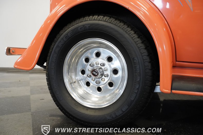Unknown-Sedan-1934-Peach-Gray-21