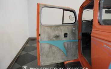 Unknown-Sedan-1934-Peach-Gray-35