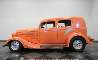 Unknown-Sedan-1934-Peach-Gray