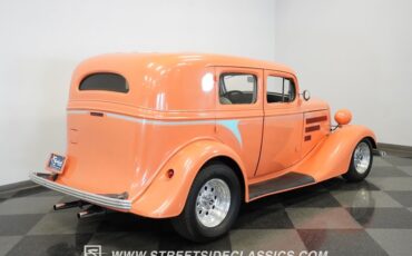 Unknown-Sedan-1934-Peach-Gray-43