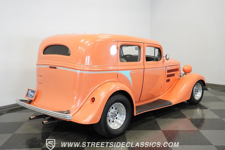 Unknown-Sedan-1934-Peach-Gray-43