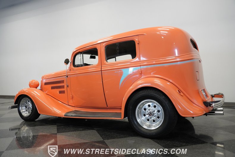 Unknown-Sedan-1934-Peach-Gray-45