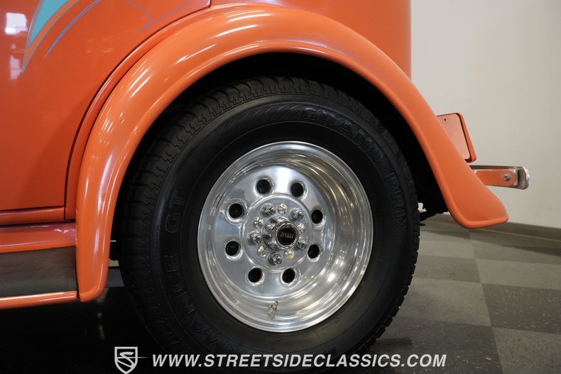 Unknown-Sedan-1934-Peach-Gray-46