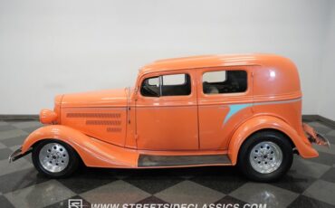Unknown-Sedan-1934-Peach-Gray-48