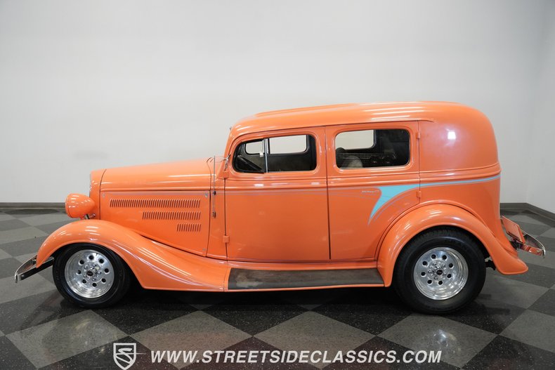 Unknown-Sedan-1934-Peach-Gray-48