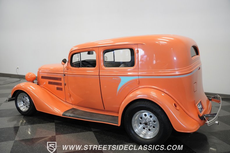 Unknown-Sedan-1934-Peach-Gray-49