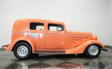 Unknown-Sedan-1934-Peach-Gray-9