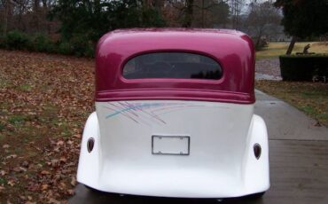 Unknown-Sedan-1935-White-1