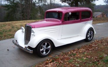 Unknown-Sedan-1935-White-4