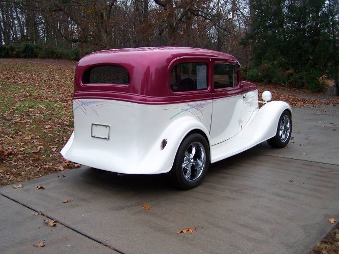 Unknown-Sedan-1935-White